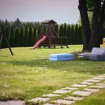 Oraz Bed & Breakfast Mycyny