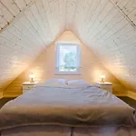 Oraz Bed & Breakfast Mycyny