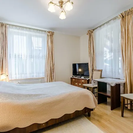 Oraz Bed & Breakfast